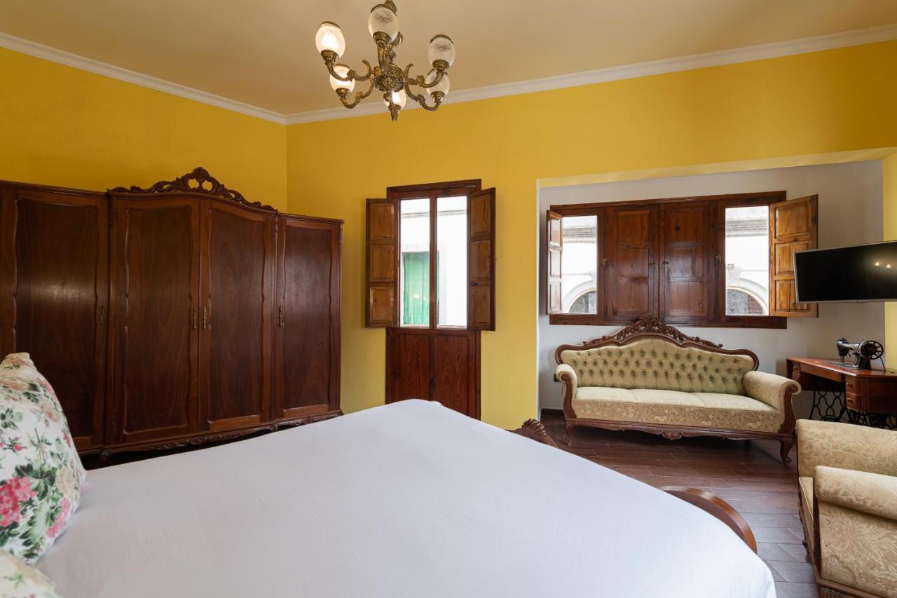 Homeforguest New Duplex With Rooftop Next To Arucas Cathedral Exterior photo